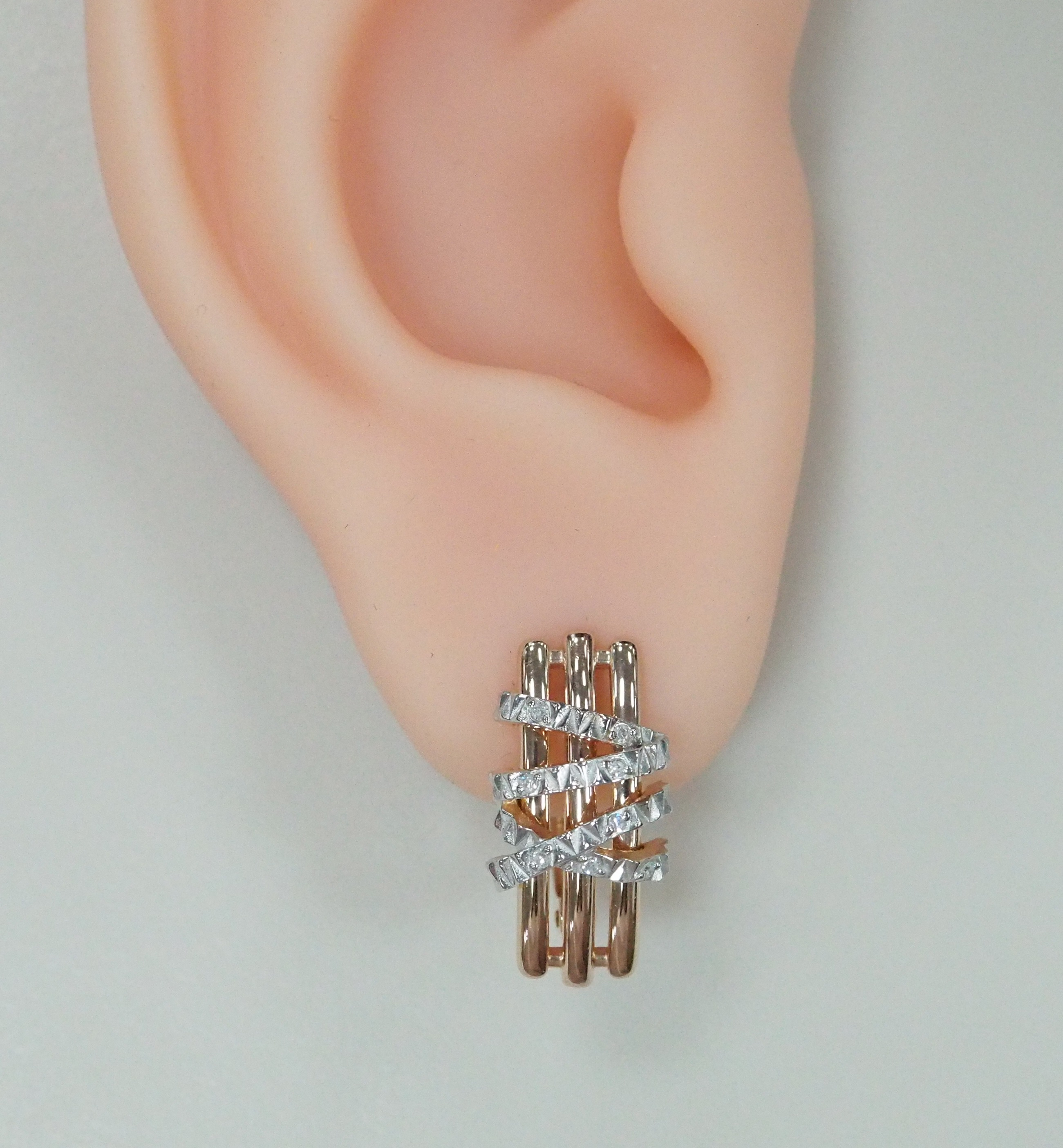 Серебряные серьги с бриллиантами